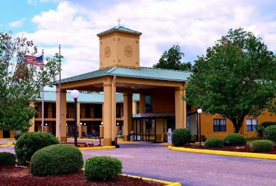 Discover Comfort at Executive Inn Opp, AL