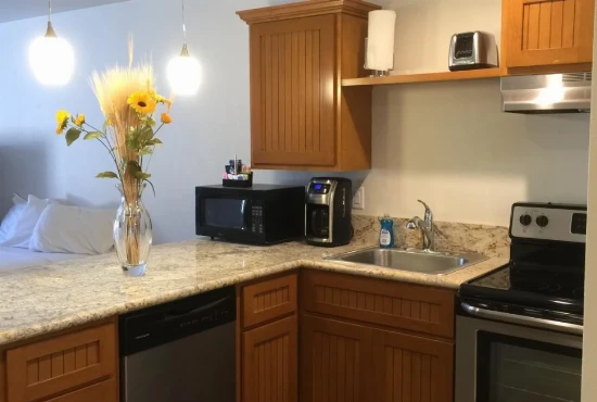 Explore Nature's Beauty at Harbour Inn Parker AZ