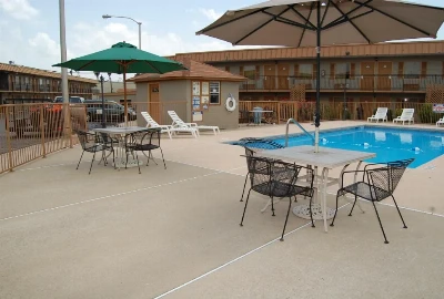 Relax and Explore at Executive Inn Springdale AR