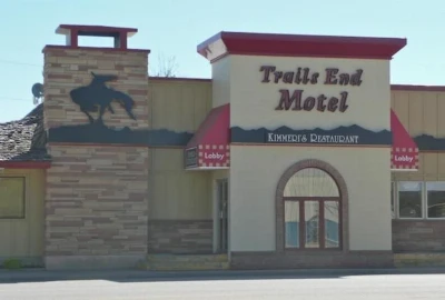 Trails End Motel - Where Comfort Meets Wyoming Adventure